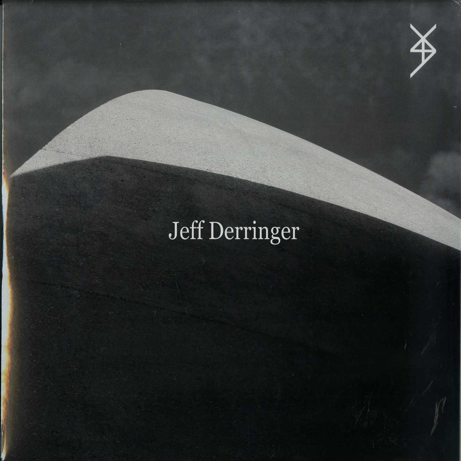 Jeff Derringer - HUMAN MOMENTS IN WWIII