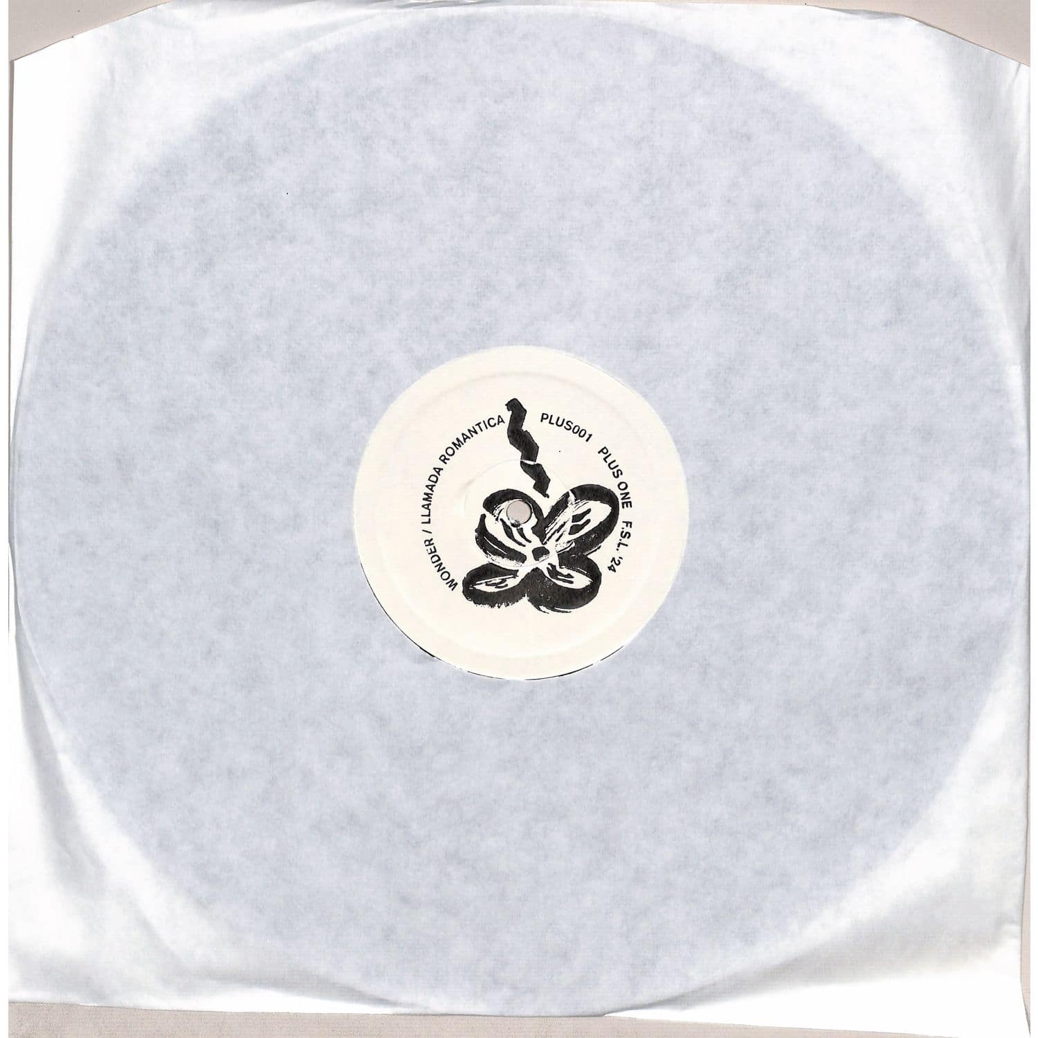 Plus One - WONDER / LLAMADA ROMANTICA