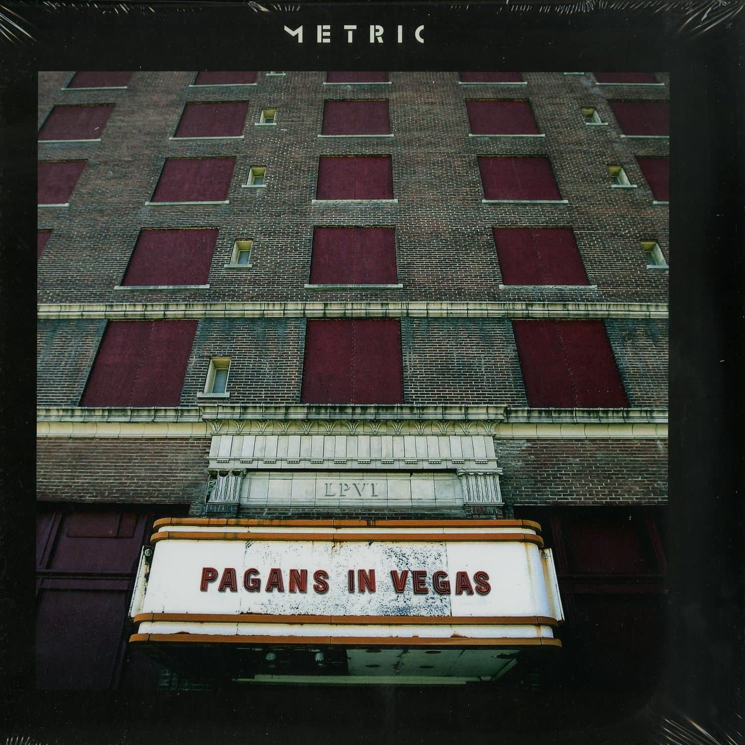Metric - PAGANS IN VEGAS 