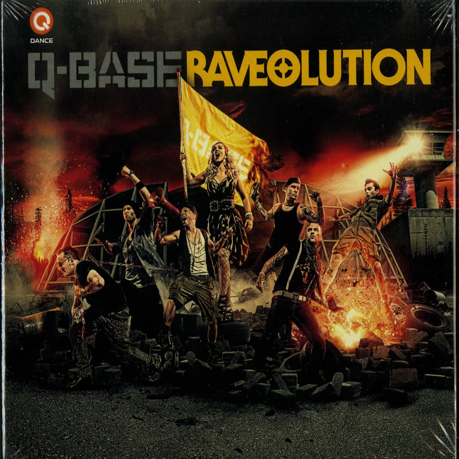 Various Artists - Q-BASE RAVEOLUTION 