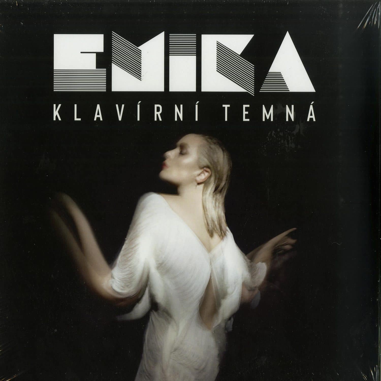 Emika - KLAVIRNI TEMNA 