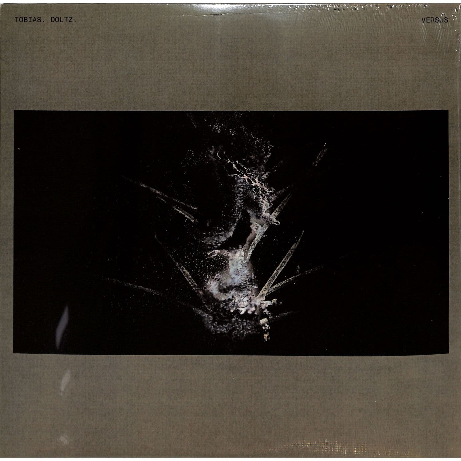 Tobias Doltz - VERSUS 