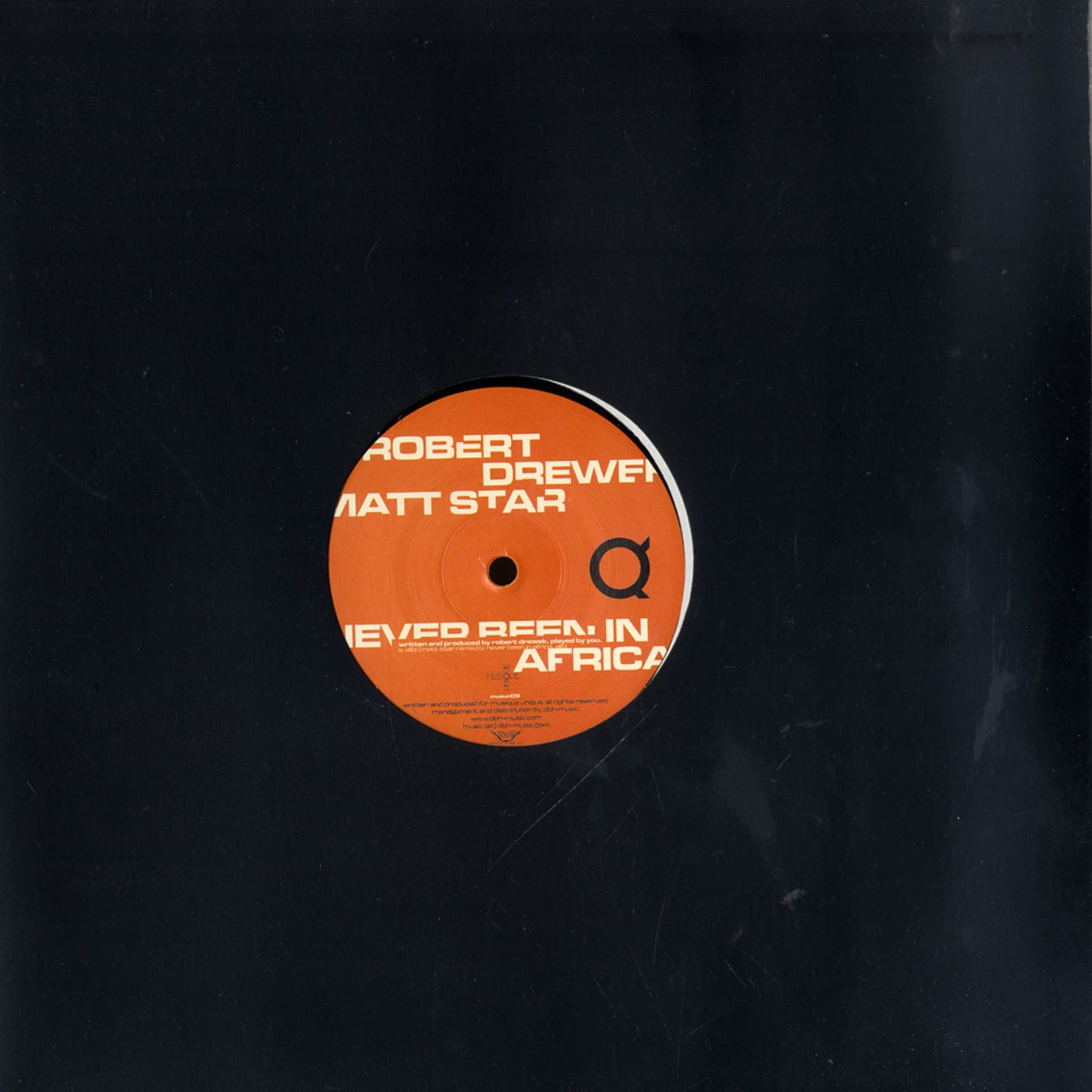 Robert Drewek - NEVER BEEN IN AFRICA - INCL. MATT STAR REMIX