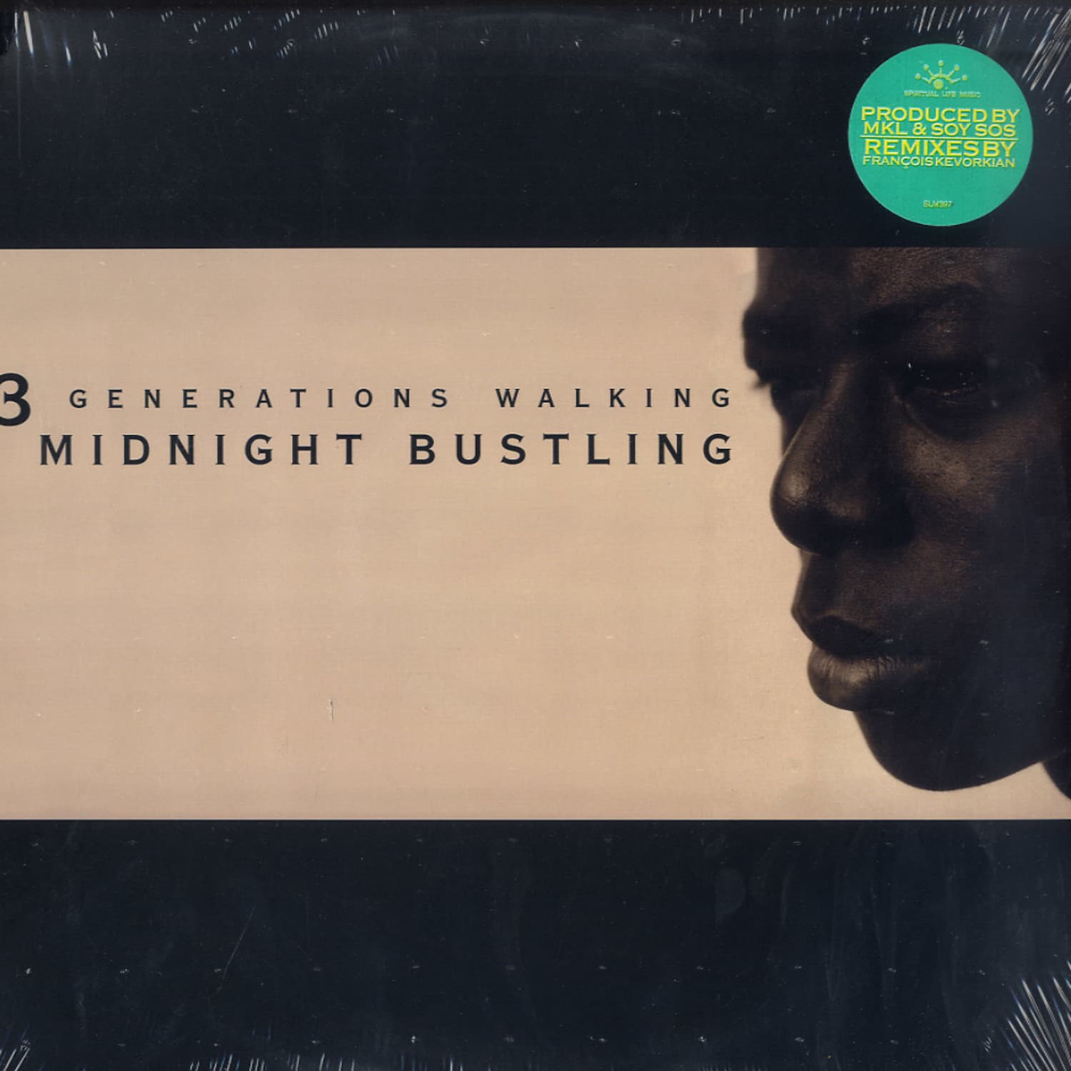 3 Generations Walking - MIDNIGHT BUSTLING 