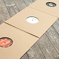 1 x Triple Gatefold Vinylleercover mit 3 x Innenloch (Kraftpack)